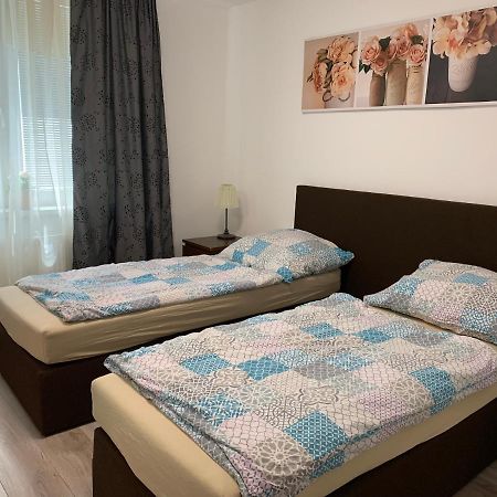 Apartament Tt10 Botanicka Trnava Luaran gambar