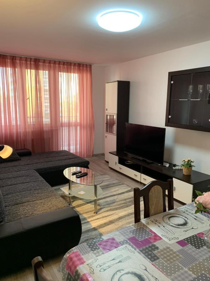Apartament Tt10 Botanicka Trnava Luaran gambar
