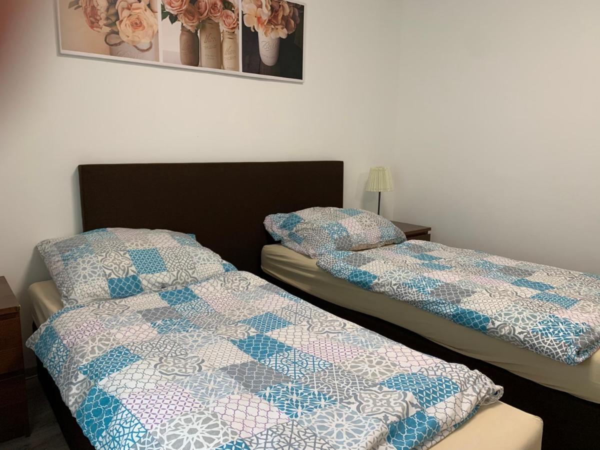 Apartament Tt10 Botanicka Trnava Luaran gambar