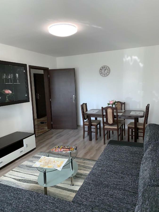 Apartament Tt10 Botanicka Trnava Luaran gambar