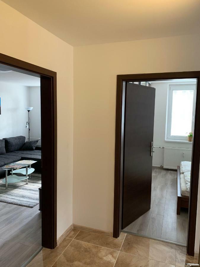 Apartament Tt10 Botanicka Trnava Luaran gambar
