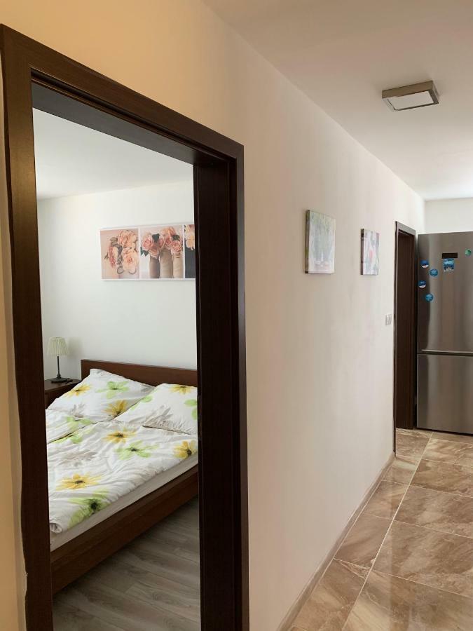 Apartament Tt10 Botanicka Trnava Luaran gambar